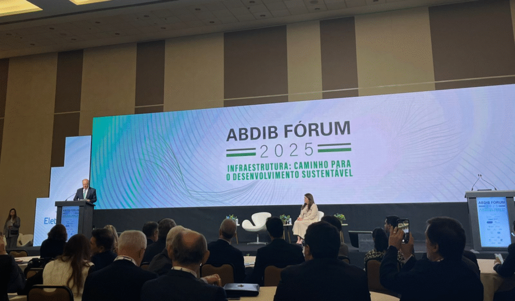 Ibraop participou do Abdib Fórum 2025; evento discutiu o desenvolvimento sustentável da Infraestrutura