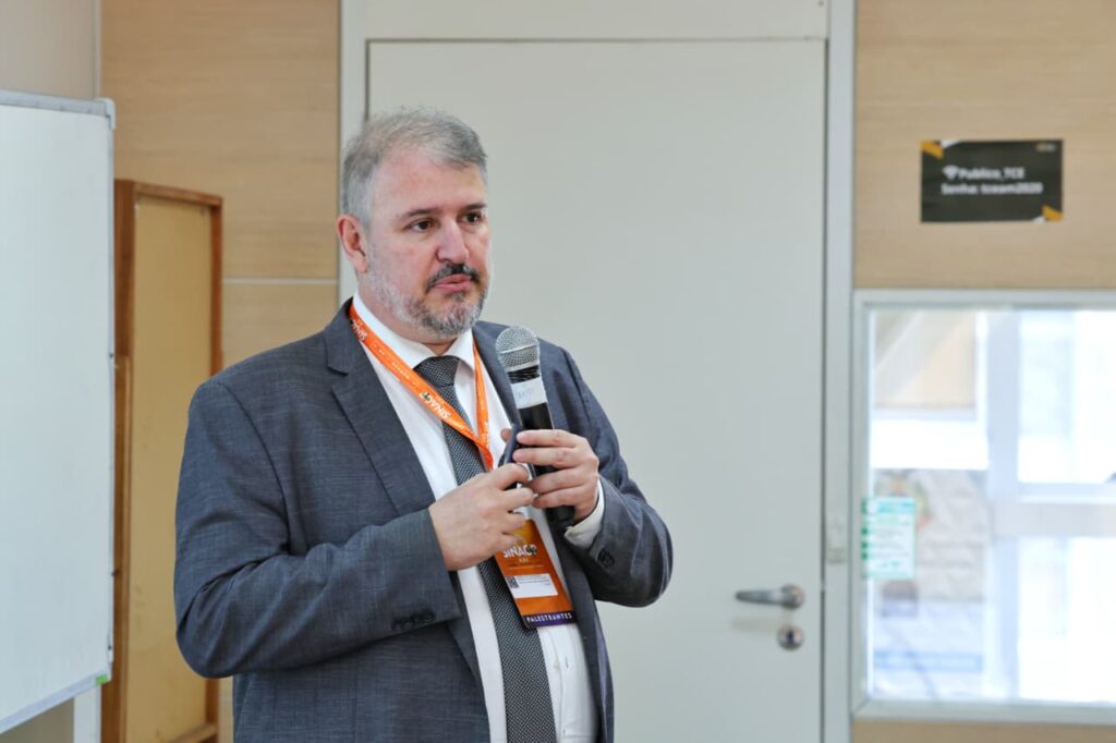 Reforma Tributária e impacto nas obras públicas são tema de minicurso no primeiro dia do SINAOP