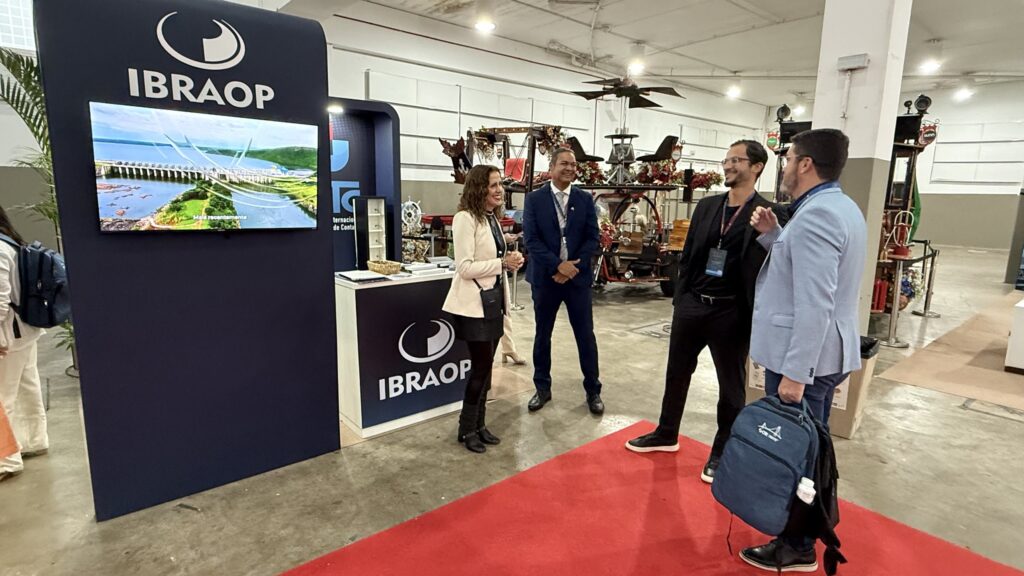 Ibraop recebe autoridades, parceiros e associados em stand durante o IV Congresso Internacional dos Tribunais de Contas