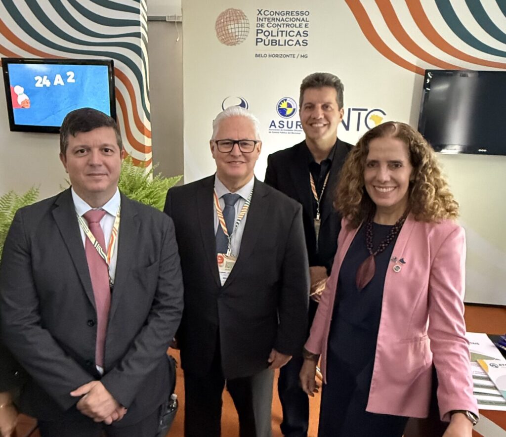 Ibraop recebe parceiros e associados em stand durante o X Congresso Internacional de Controle de Políticas Públicas