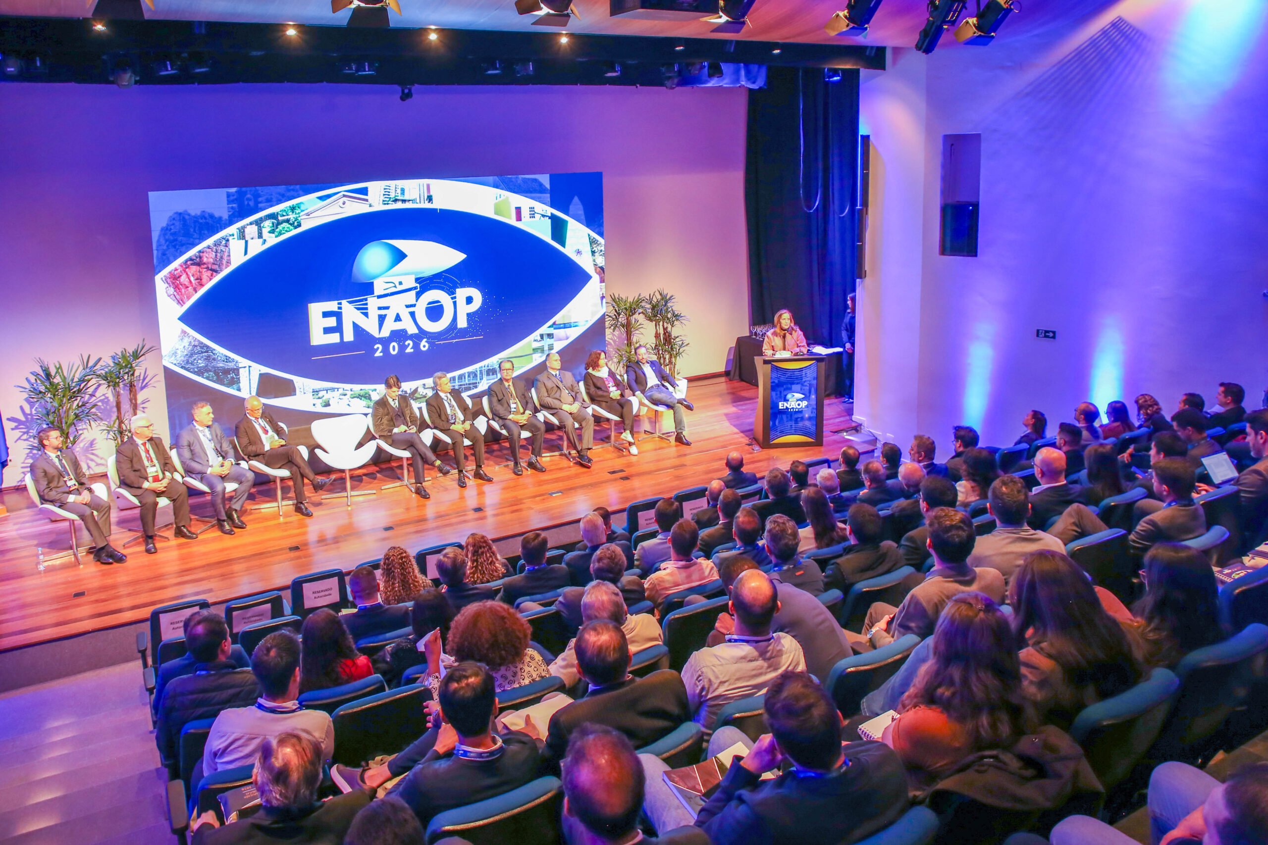 Capacidade máxima e presença de diversas autoridades marcam a solenidade de abertura do ENAOP 2026, em Curitiba